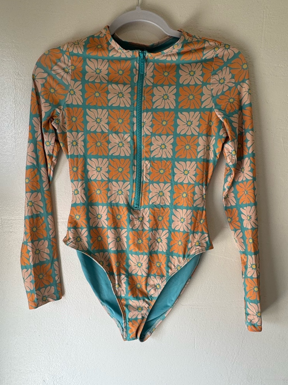 Dippin' Daisy's Shoal Front Zipper Long Sleeve One Piece (S) - Picture 4 of 10